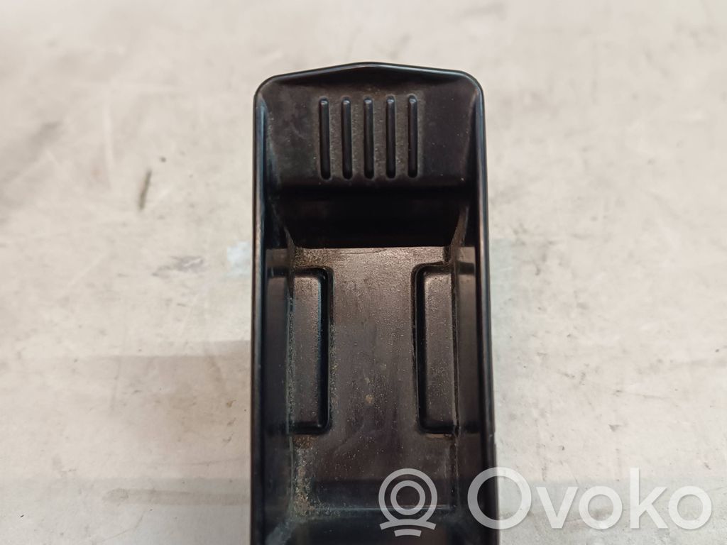 Rear door ashtray   9280