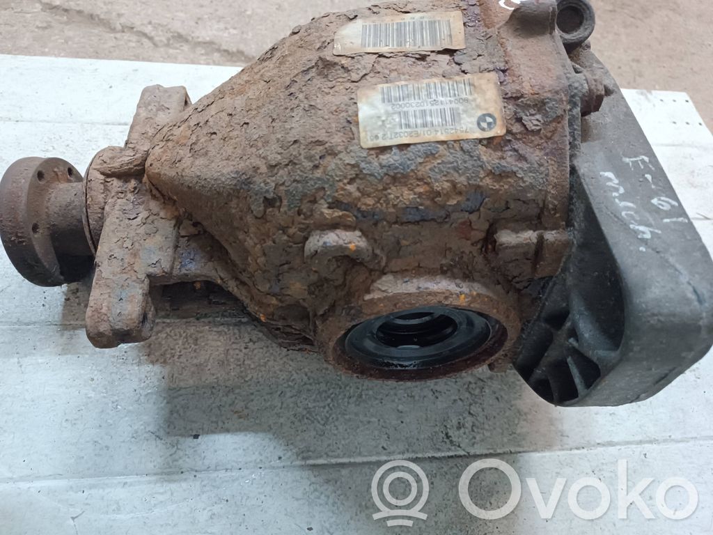 Rear differential   9305