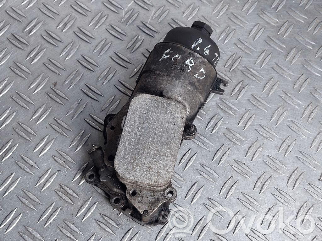 Ford Focus Oil filter mounting bracket 