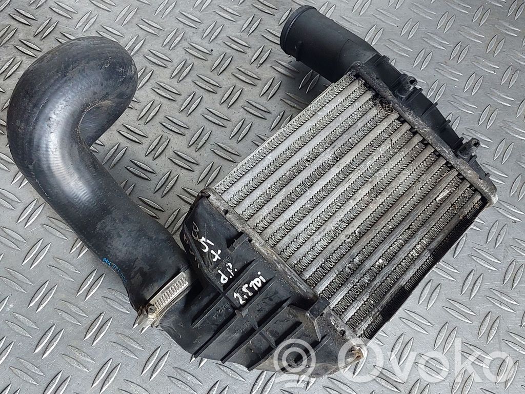 Volkswagen PASSAT B5.5 Intercooler radiator 