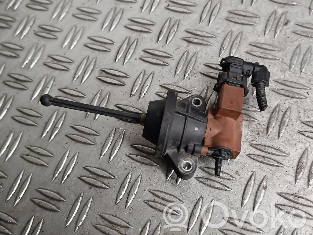 Opel Meriva B Zawór podciśnienia 