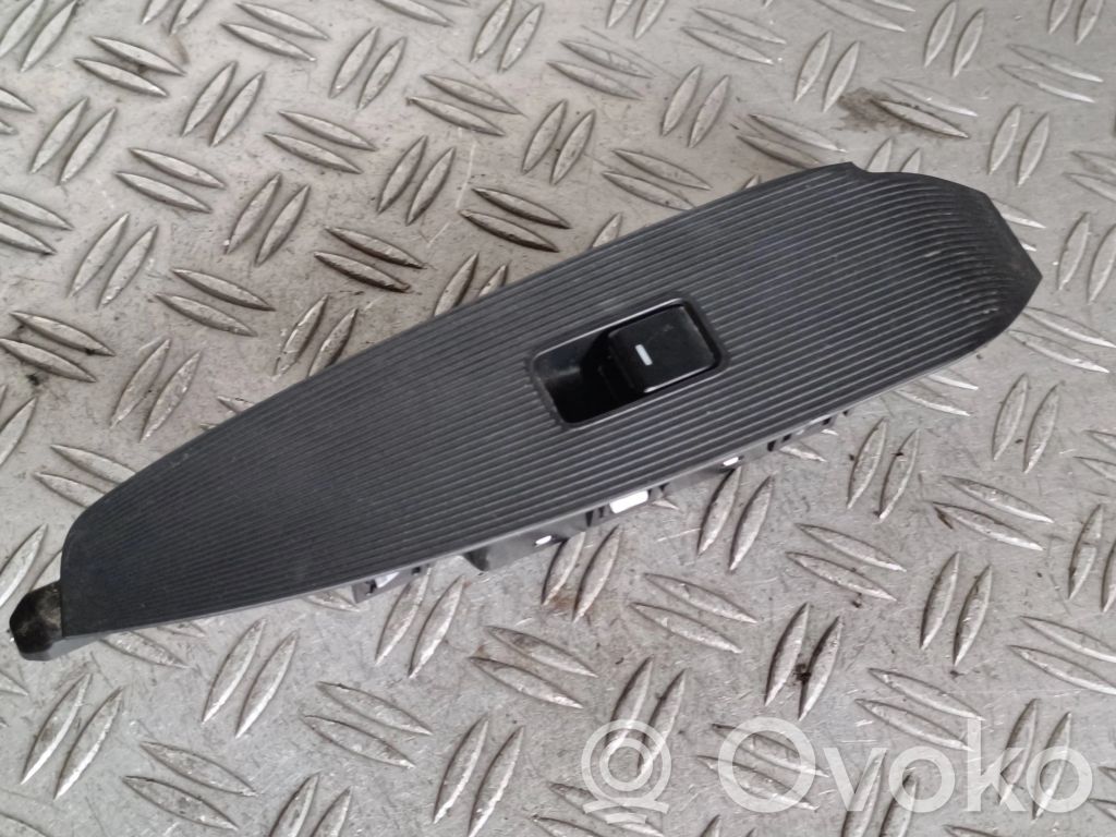 Mazda CX-5 Electric window control switch 