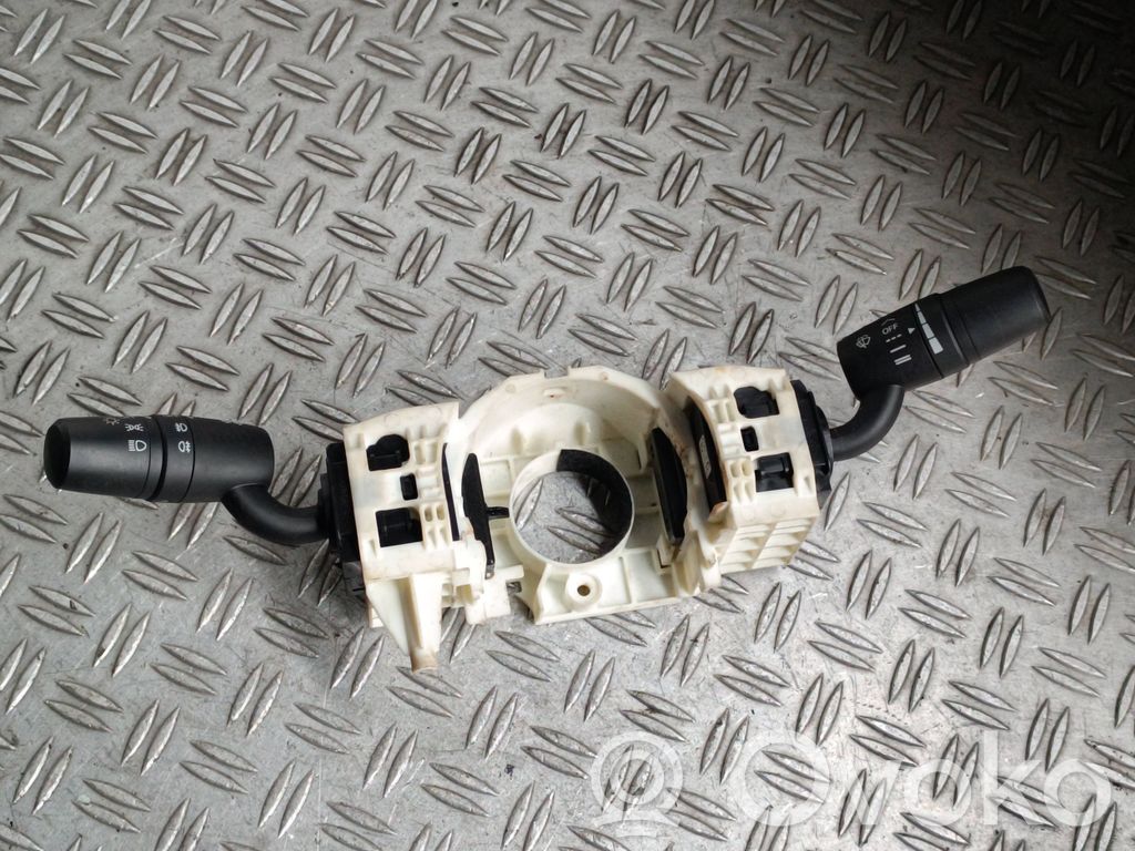 Mazda 6 Wiper turn signal indicator stalk/switch 