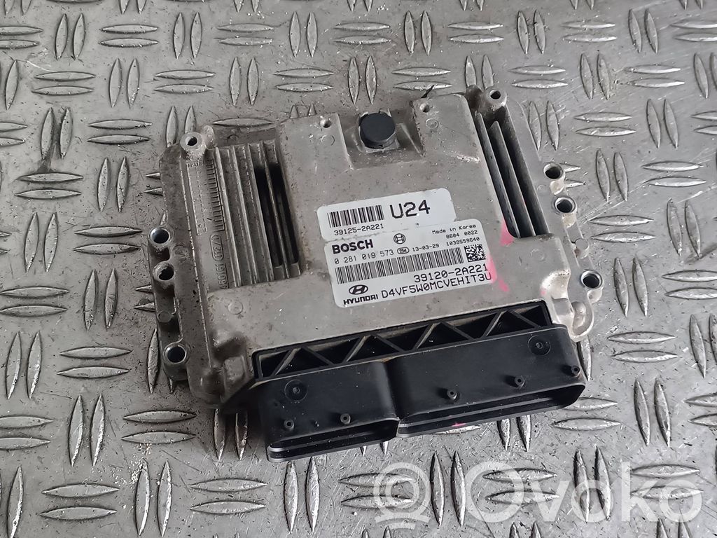 Hyundai i40 Engine control unit/module 