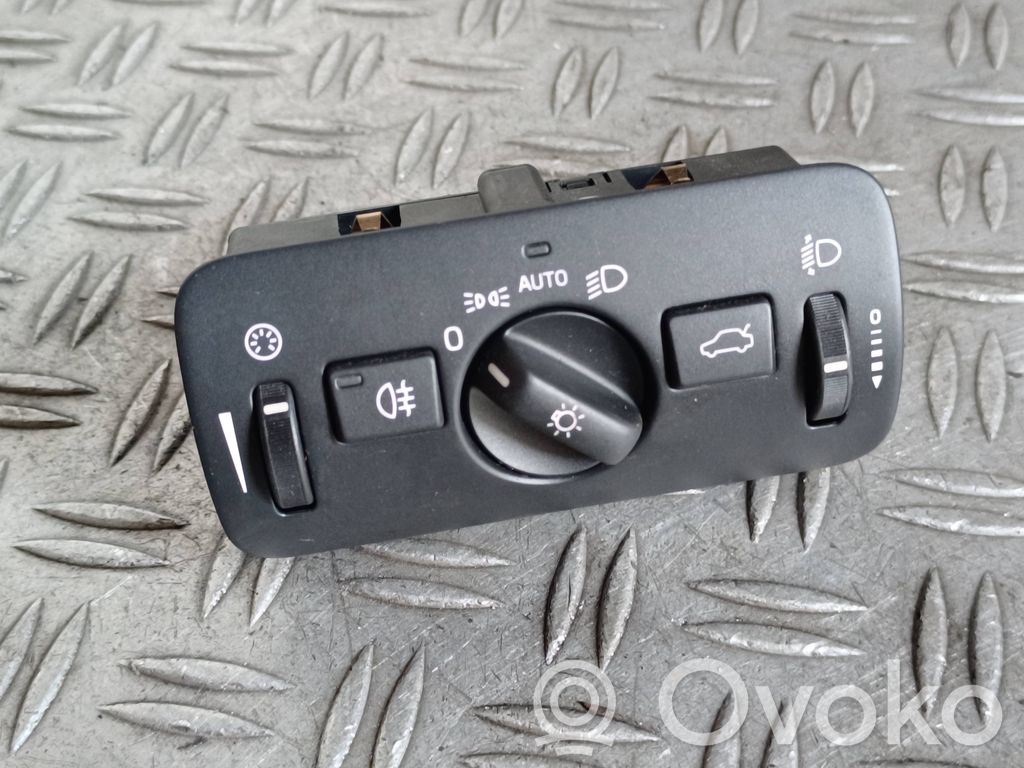 Volvo V40 Light switch 
