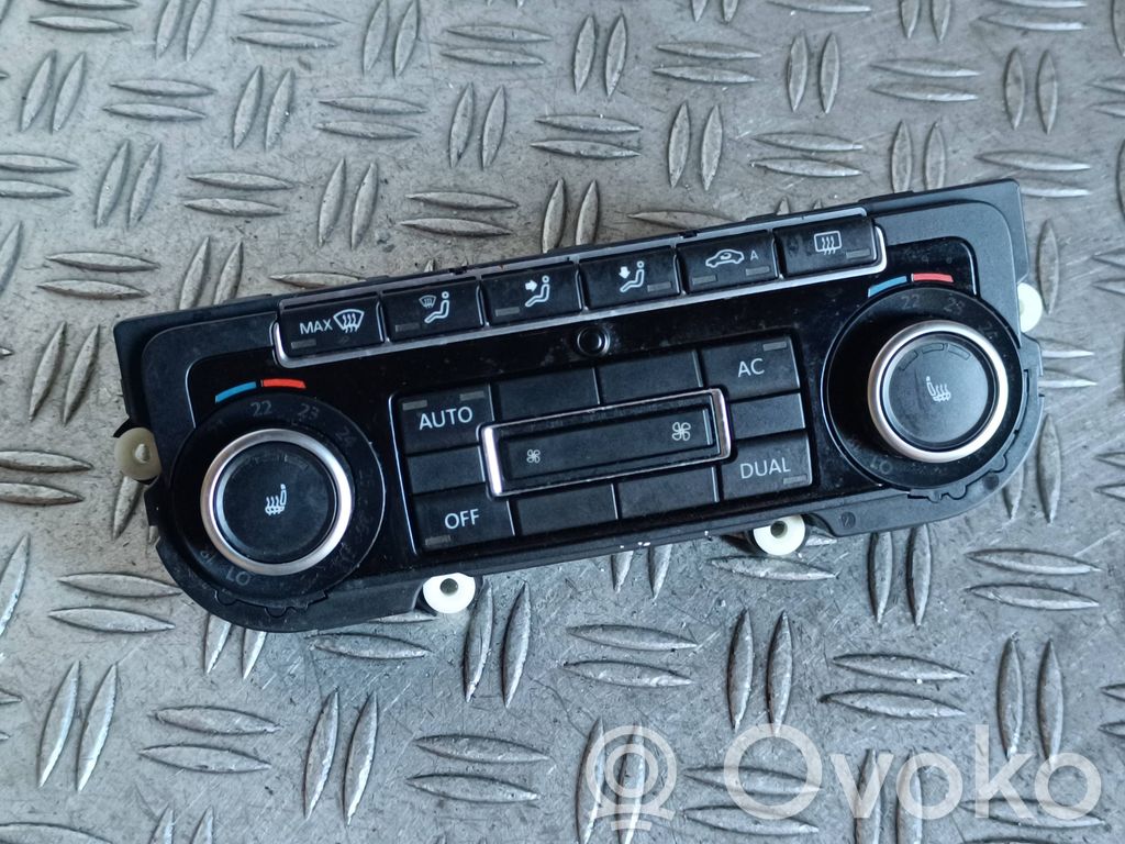 Volkswagen PASSAT CC Climate control unit 