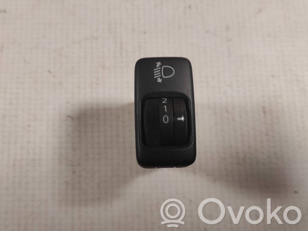 Toyota Avensis Verso Headlight level height control switch 