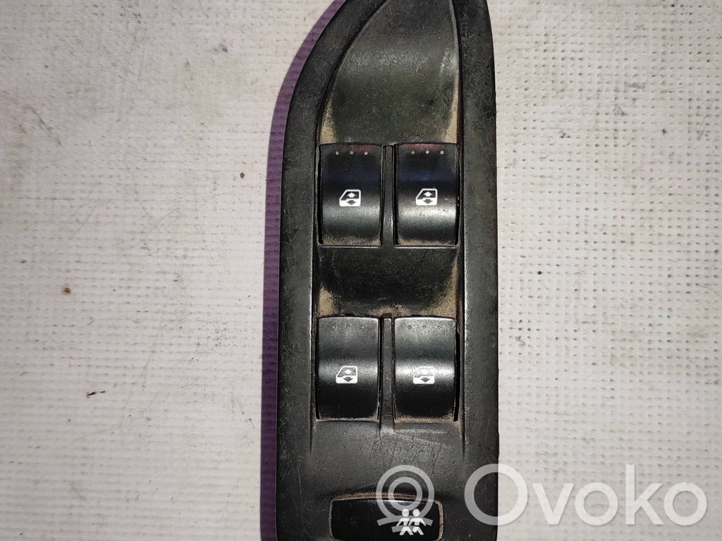 Renault Laguna II Electric window control switch 