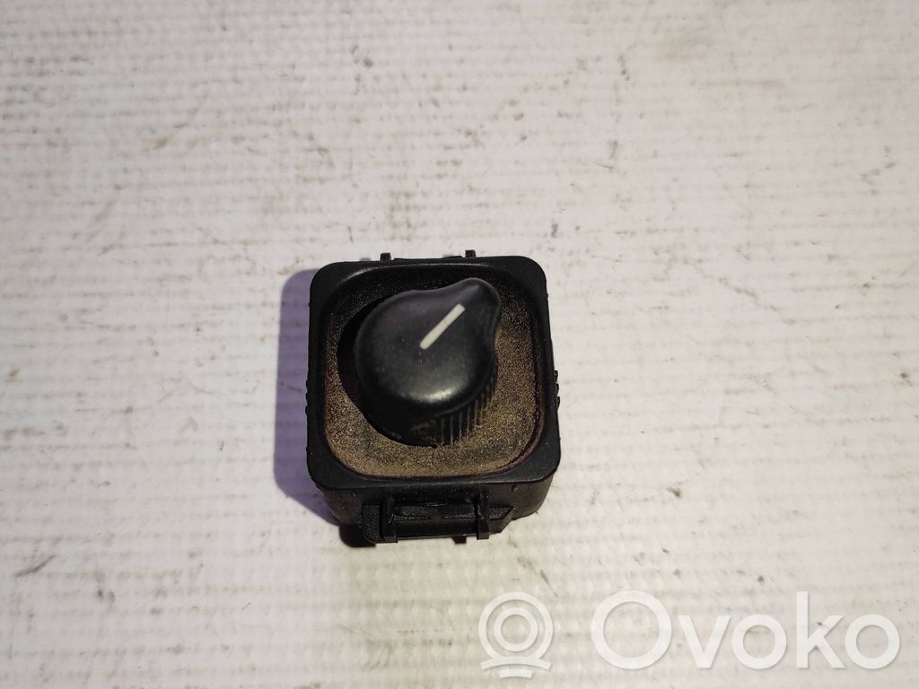 Mercedes-Benz Sprinter W901 W902 W903 W904 Wing mirror switch 