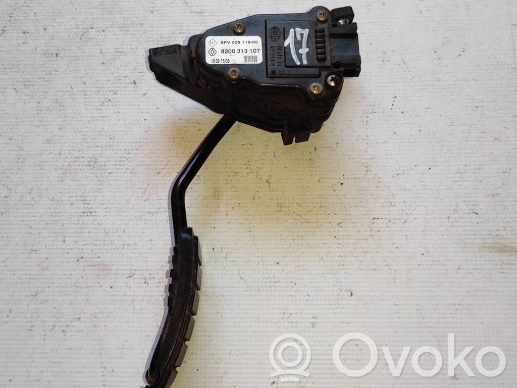 Renault Master II Gaspedal 