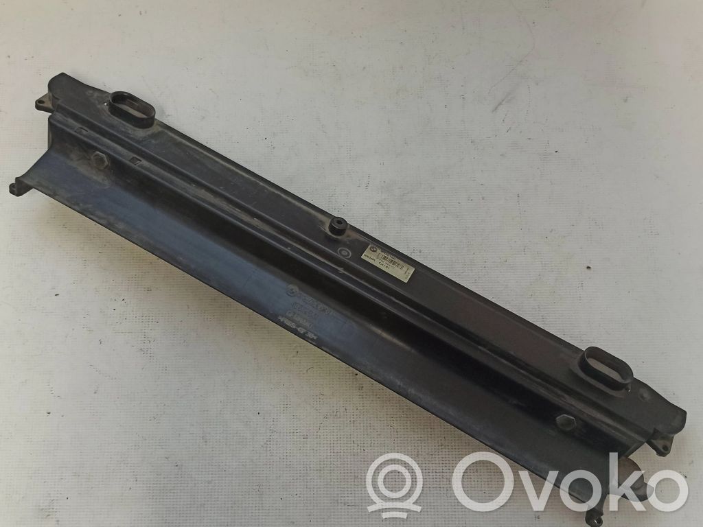 BMW 5 E60 E61 Radiatora (-u) turētājs / kronšteins 