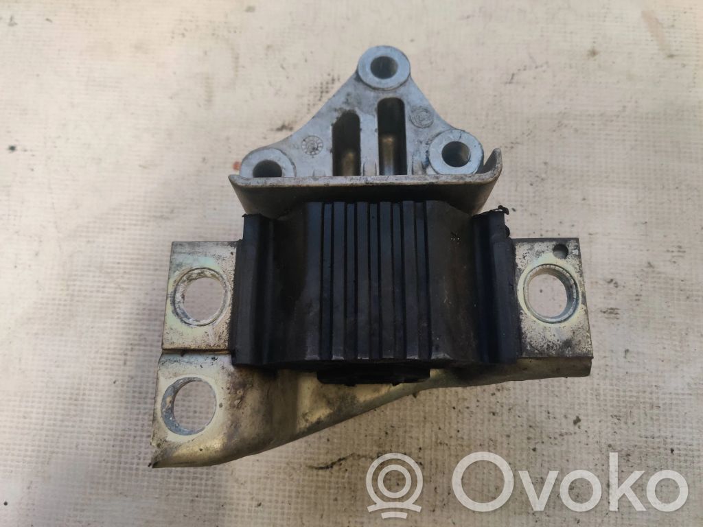 Engine mount bracket   01396572080,0A236017716131