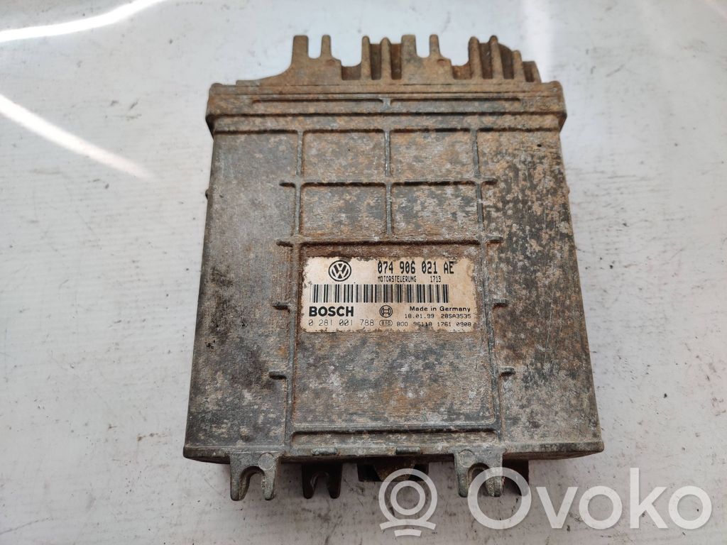 Engine control unit/module   074906021AE,0281001788,28SA3535