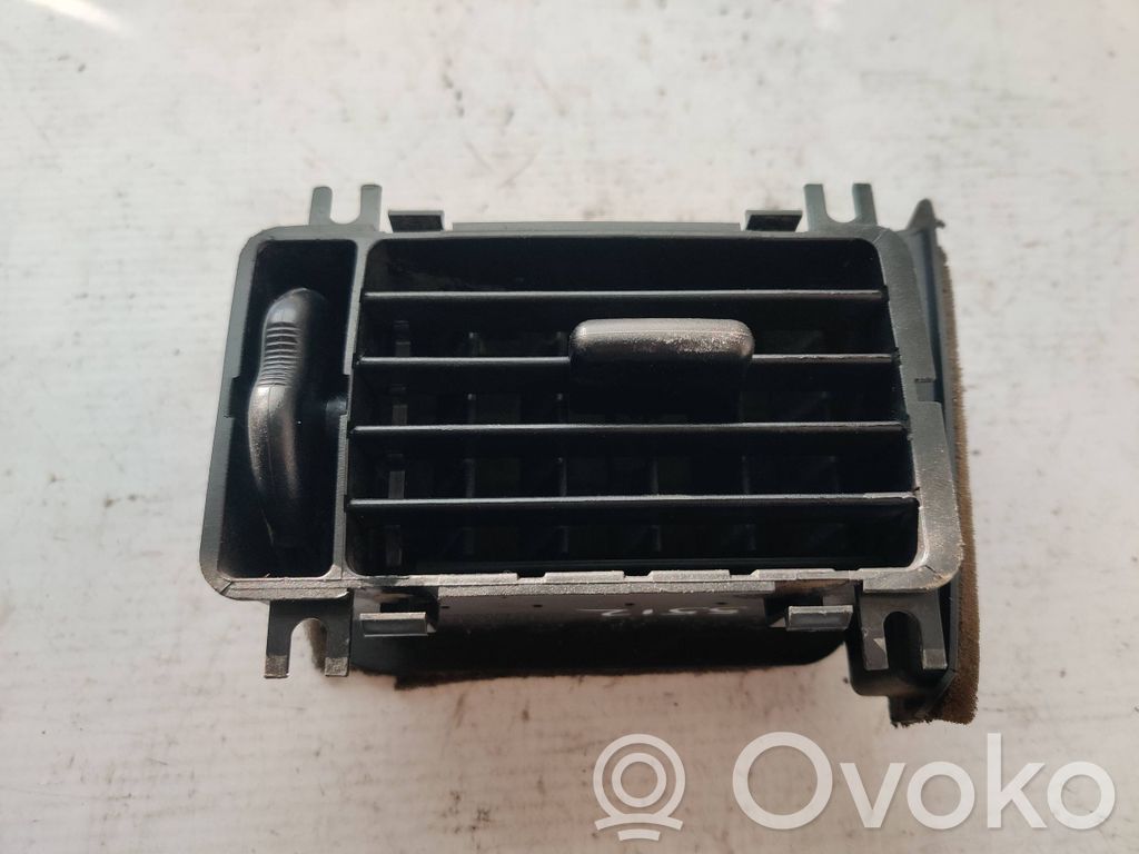 Volkswagen II LT Centrālais gaisa ventilācijas režģis 