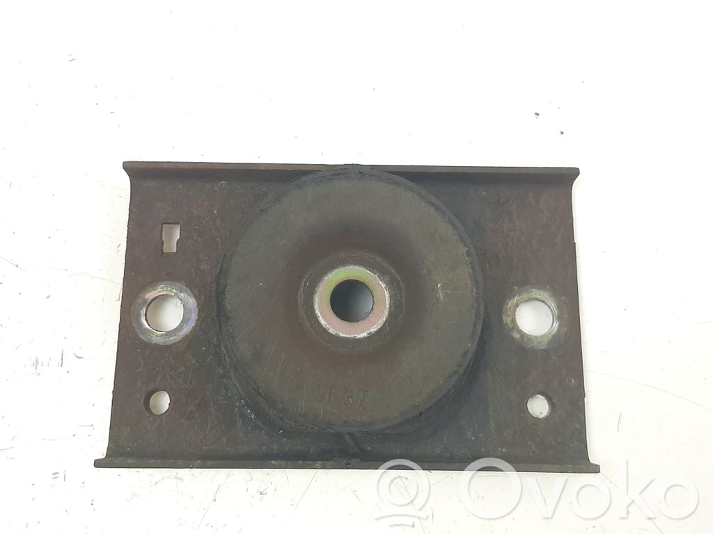 Opel Movano A Engine mount bracket 