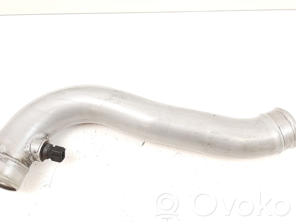 Intercooler hose/pipe