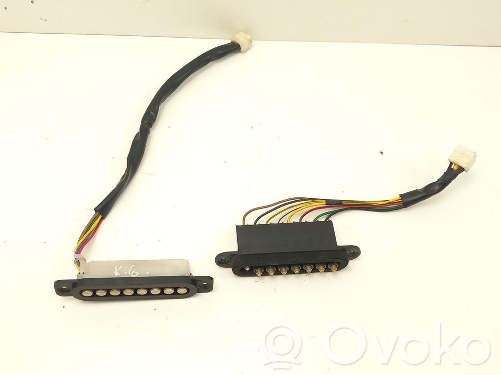 Mazda MPV Sliding door contact joint 