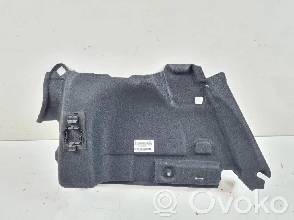 Seat Leon IV Tavaratilan/takakontin alempi sivuverhoilu 