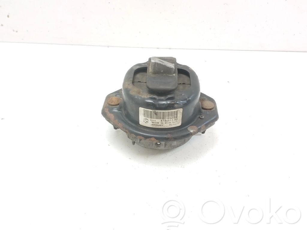 BMW 7 E65 E66 Engine mount bracket 