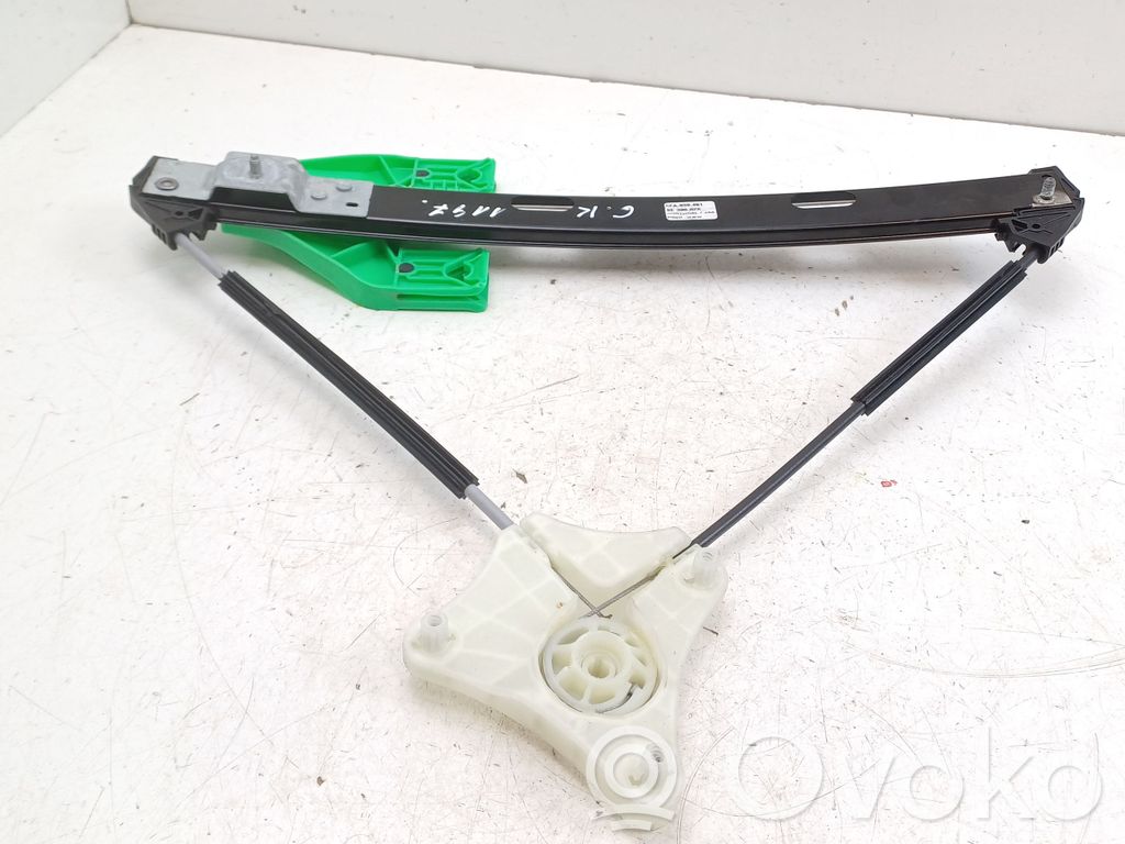 Seat Leon IV Mecanismo para subir la puerta trasera sin motor 