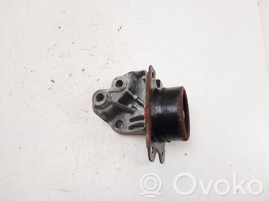 Engine mounting bracket   X04133