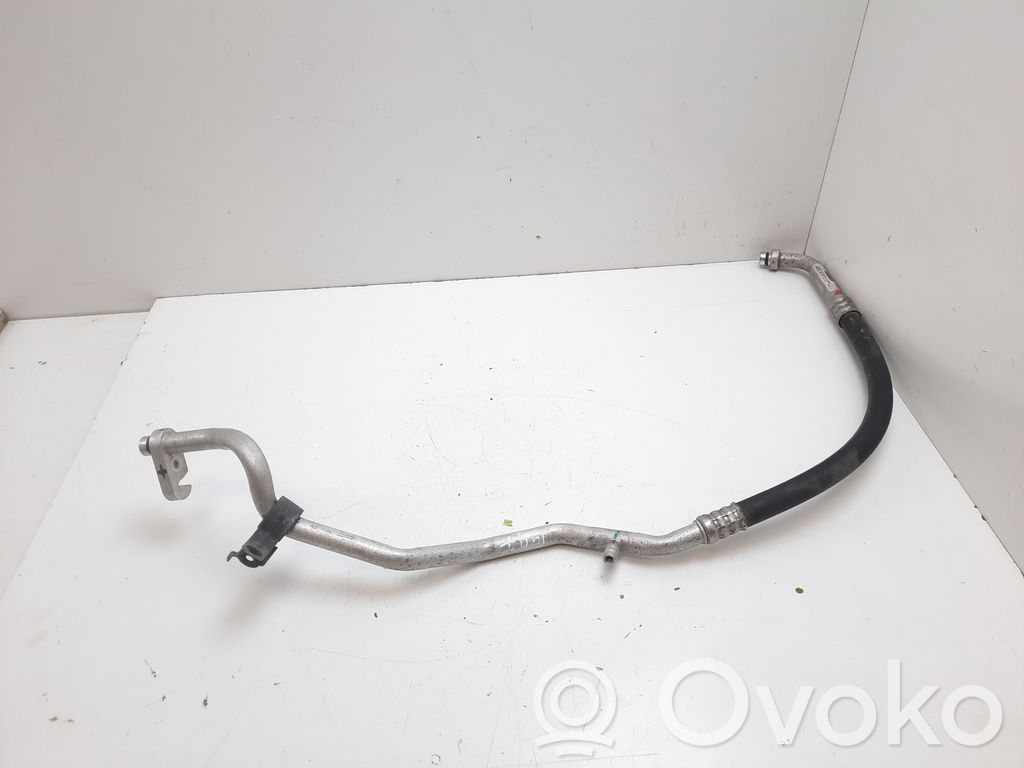 Ilmastointilaitteen putki (A/C)   BJS761462
