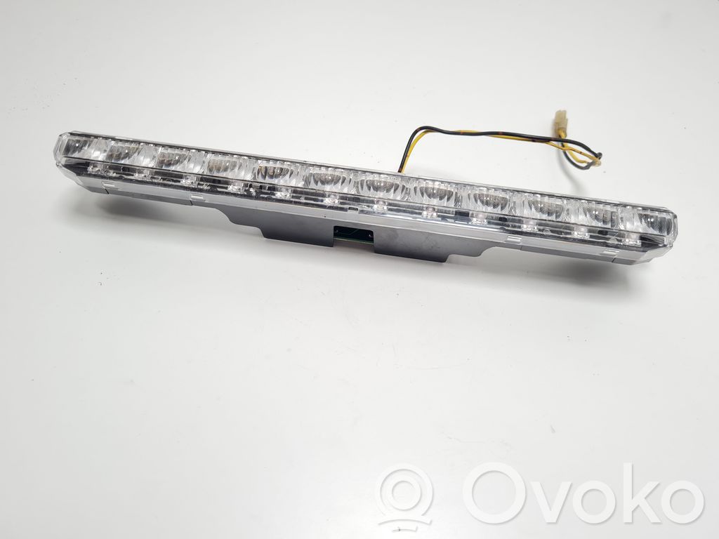 Subaru Forester SG Third/center stoplight 