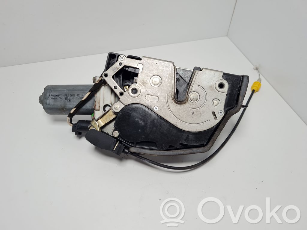 BMW 7 E65 E66 Priekšpusē slēdzene 