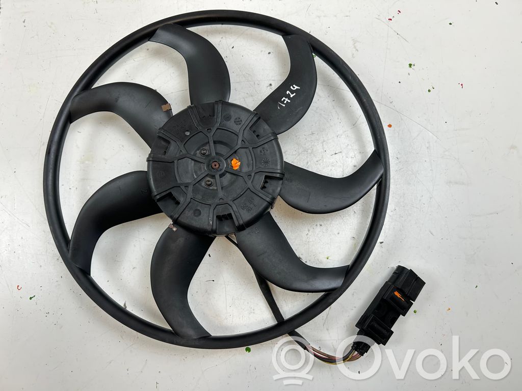 Elektrisks radiatoru ventilators   7561712