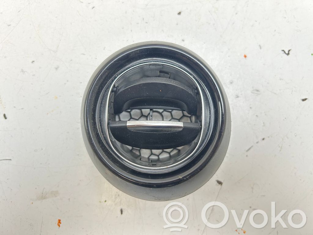Renault Clio IV Rejilla de ventilación central del panel 