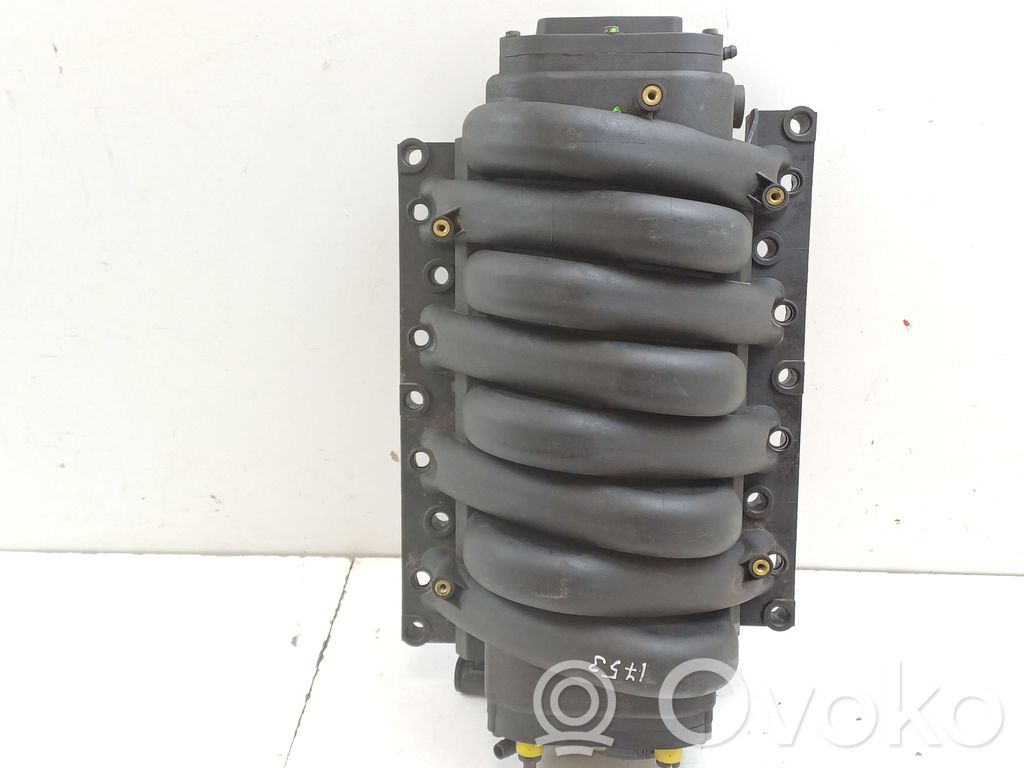 BMW 5 E39 Intake manifold 