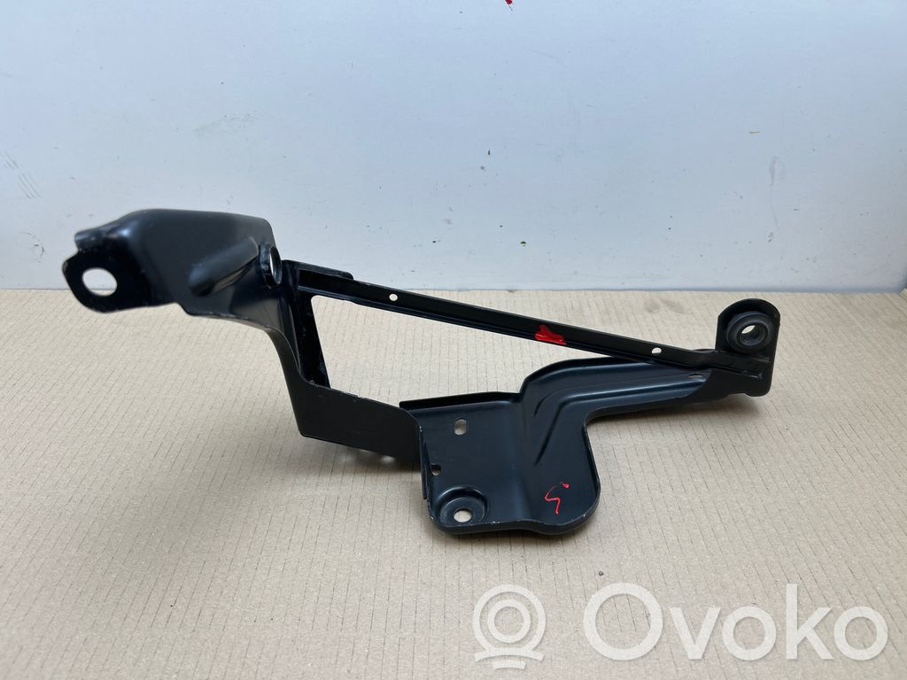 Intercooler pipe mounting bracket   4F0145814
