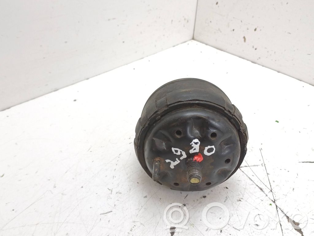 Jeep Cherokee III KJ Engine mount bracket 