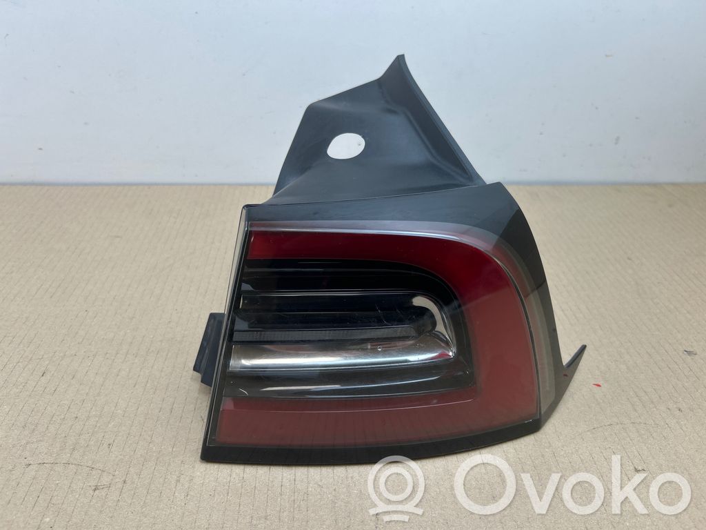 Tesla Model Y Takavalot 