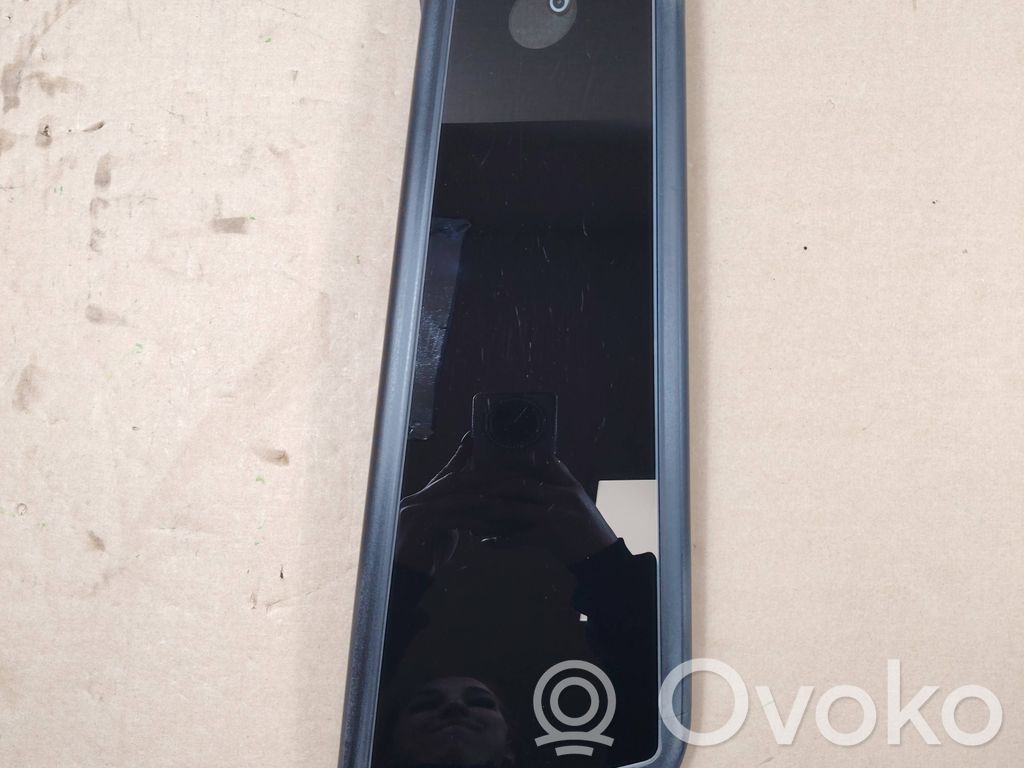 Tesla Model Y (B) Pillar trim (exterior) 