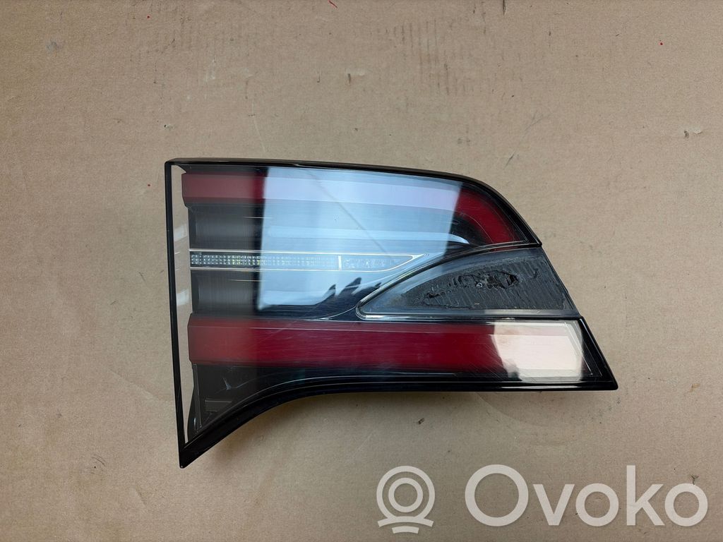 Tesla Model X Takaluukun takavalot 