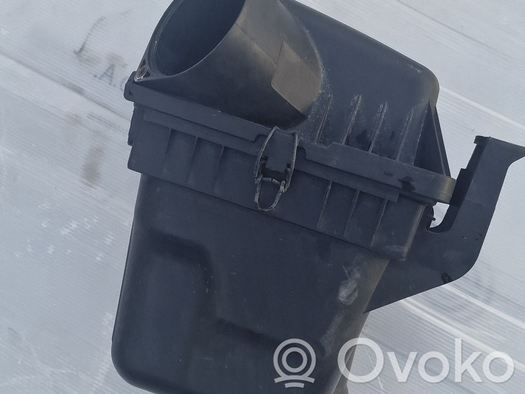 Air filter box   11018A