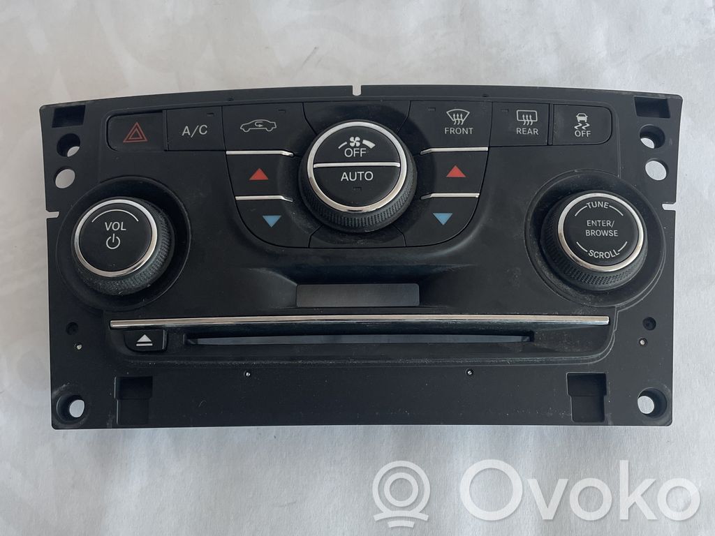 Console centrale, commande de multimédia l'unité principale   1UW96AAAAA,2221