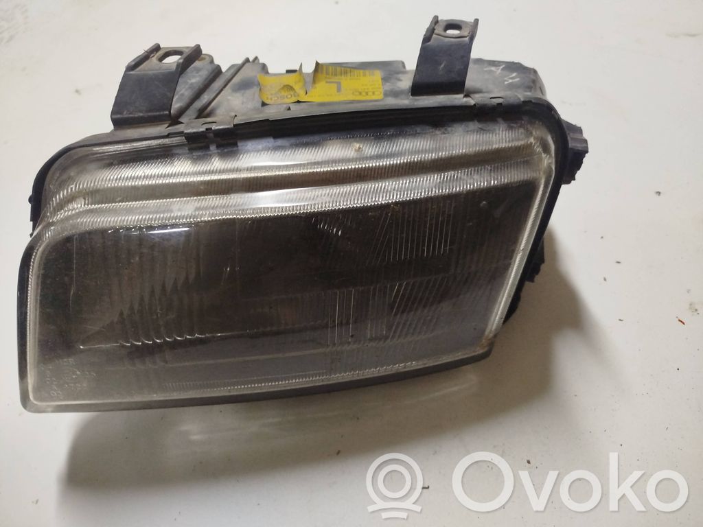 Audi A4 S4 B5 8D Phare frontale 