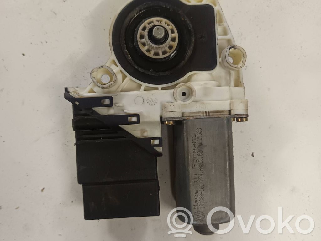 Volkswagen Golf IV Motor macara geam ușă spate 