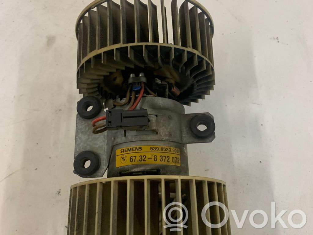 BMW 5 E39 Lämmittimen puhallin 