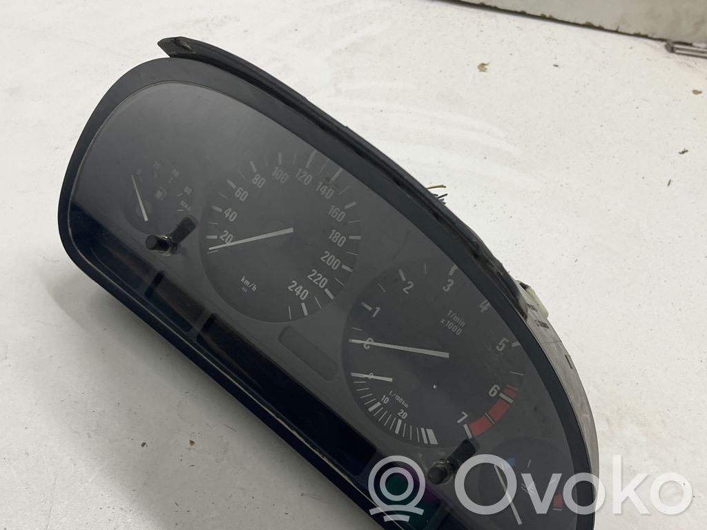 BMW 5 E39 Speedometer (instrument cluster) 