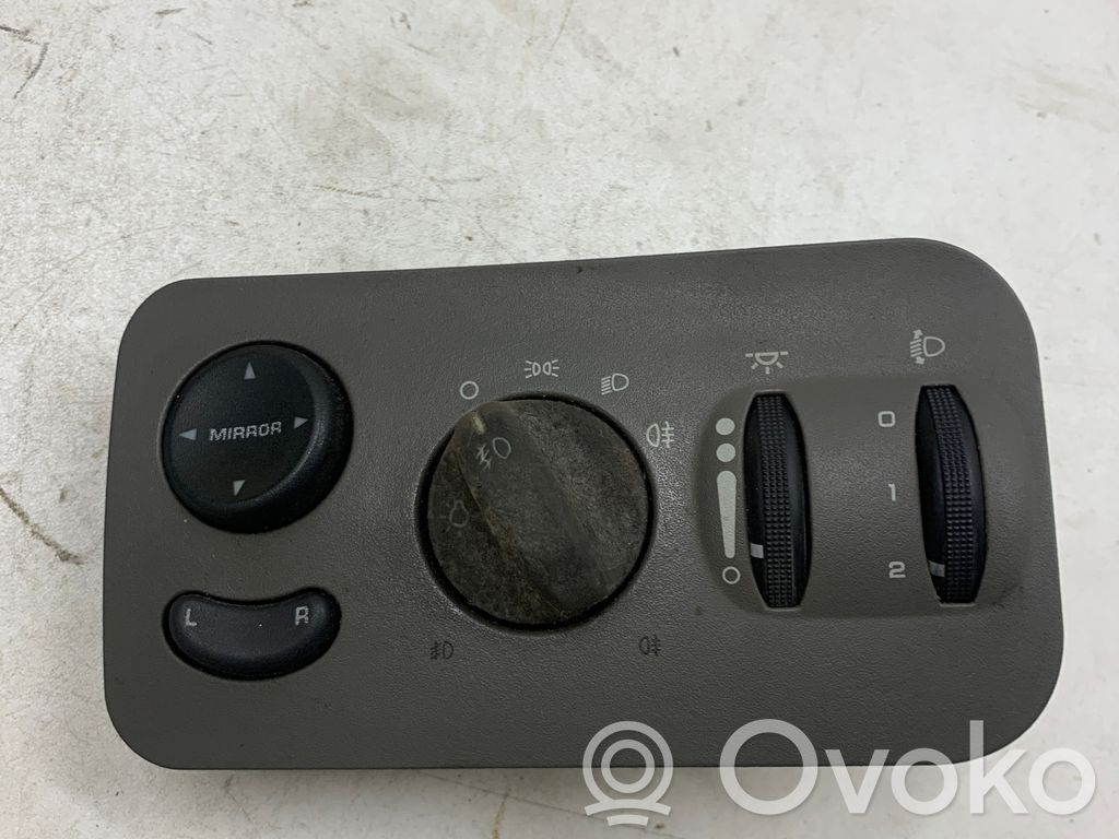 Chrysler Voyager Light switch 