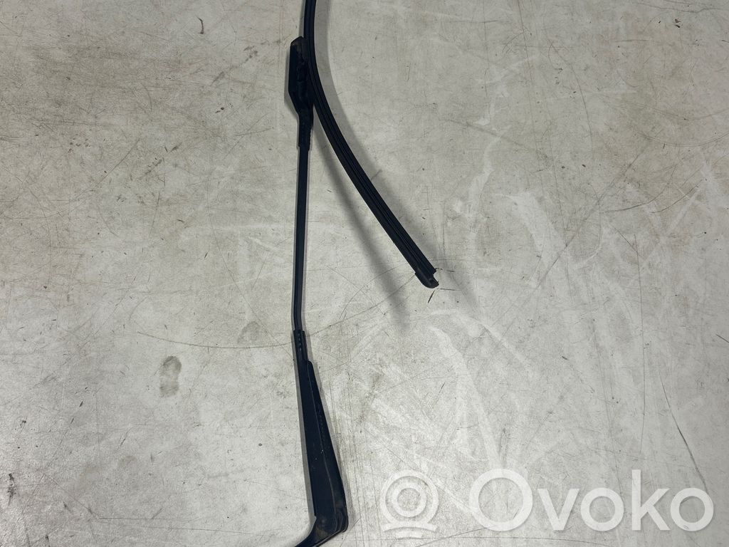 Ford S-MAX Front wiper blade arm 