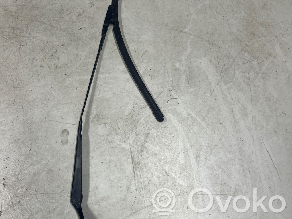 Ford S-MAX Front wiper blade arm 