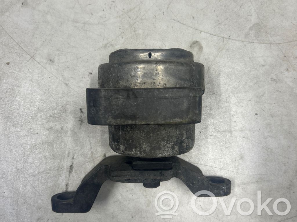 Engine mount bracket   6G916F012EE,30680702