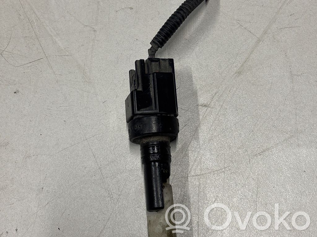 Windshield washer fluid level sensor   0023935