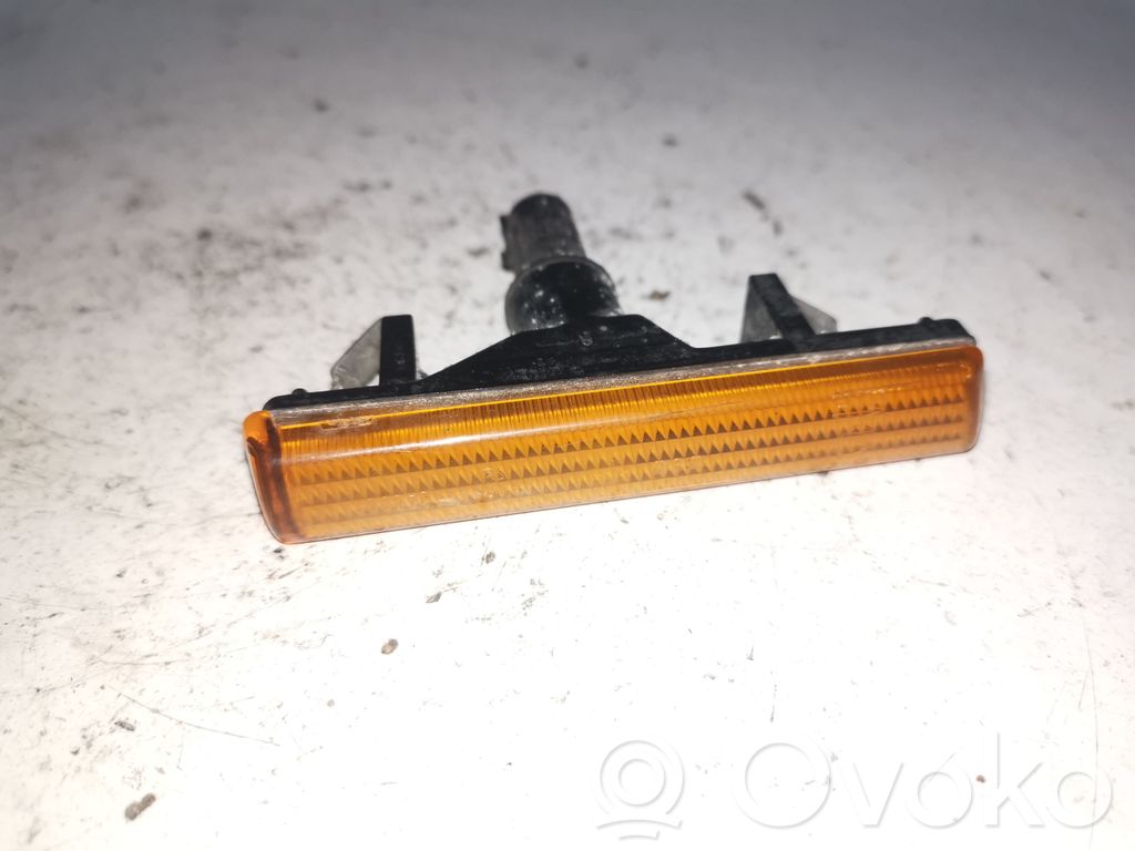 BMW 7 E38 Front fender indicator light 