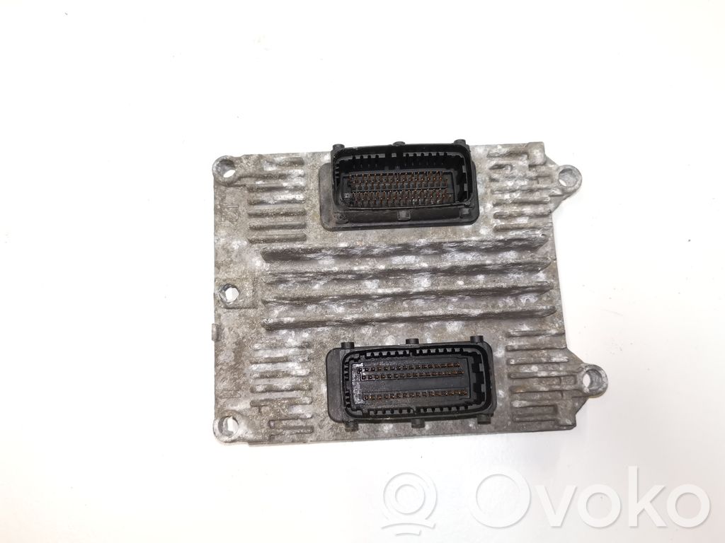 Opel Zafira A Engine control unit/module 