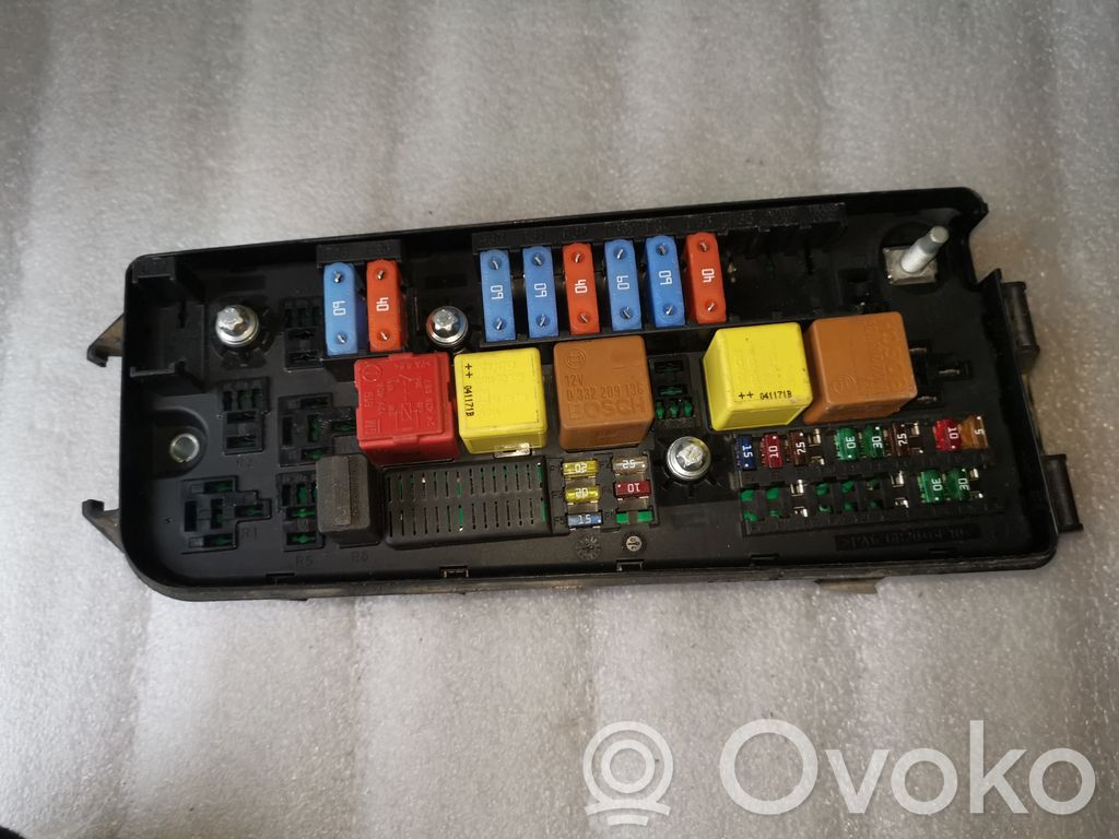 Opel Vectra C Módulo de fusible 